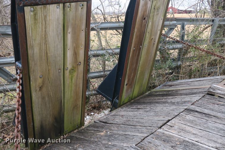 image for item EA9425 1997 Holden TPS18 equipment trailer