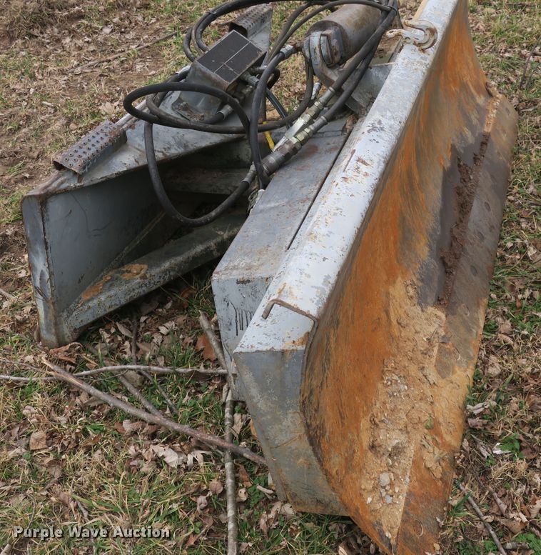 image for item EA9426 Skid steer four-way dozer blade