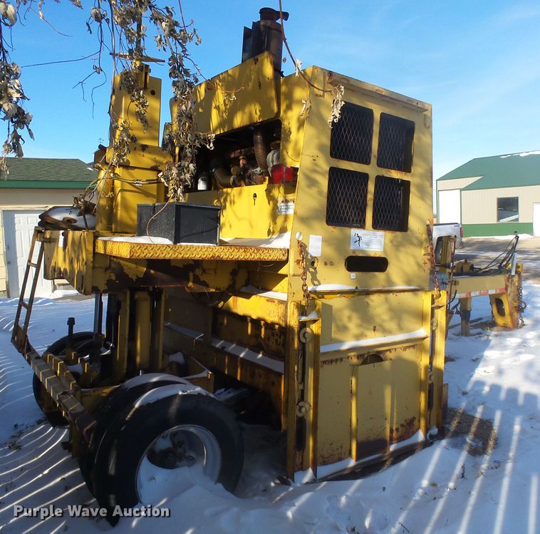 image for item EF9610 1998 Remax 4000 reclaimer