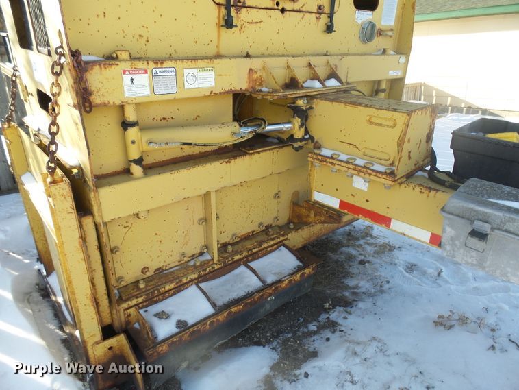 image for item EF9610 1998 Remax 4000 reclaimer