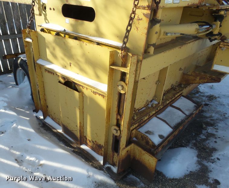 image for item EF9610 1998 Remax 4000 reclaimer