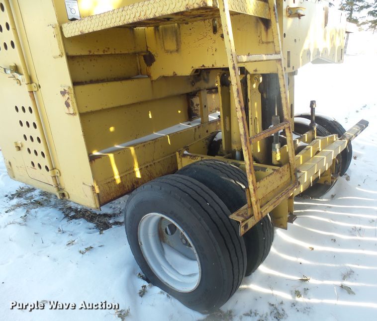 image for item EF9610 1998 Remax 4000 reclaimer