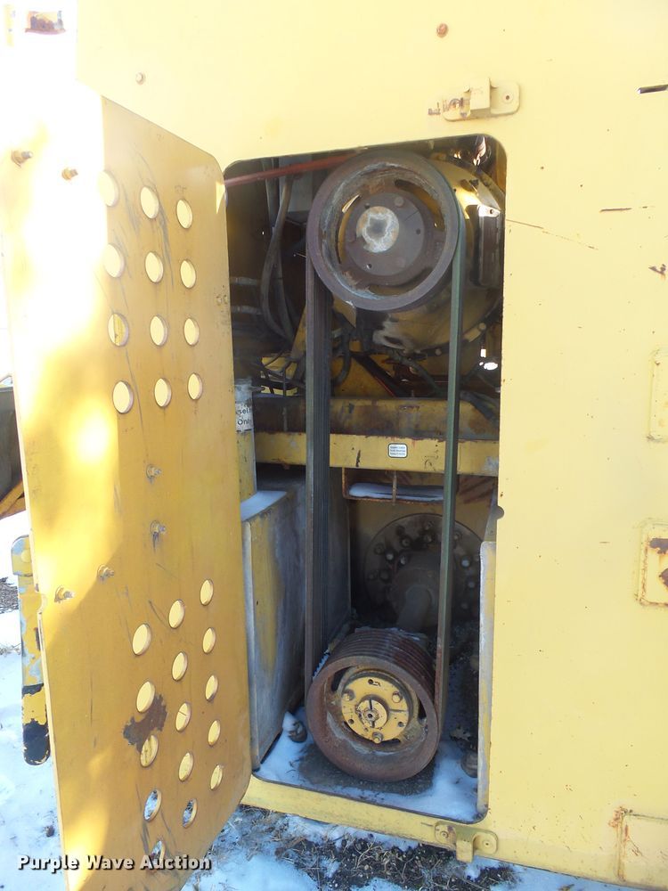 image for item EF9610 1998 Remax 4000 reclaimer