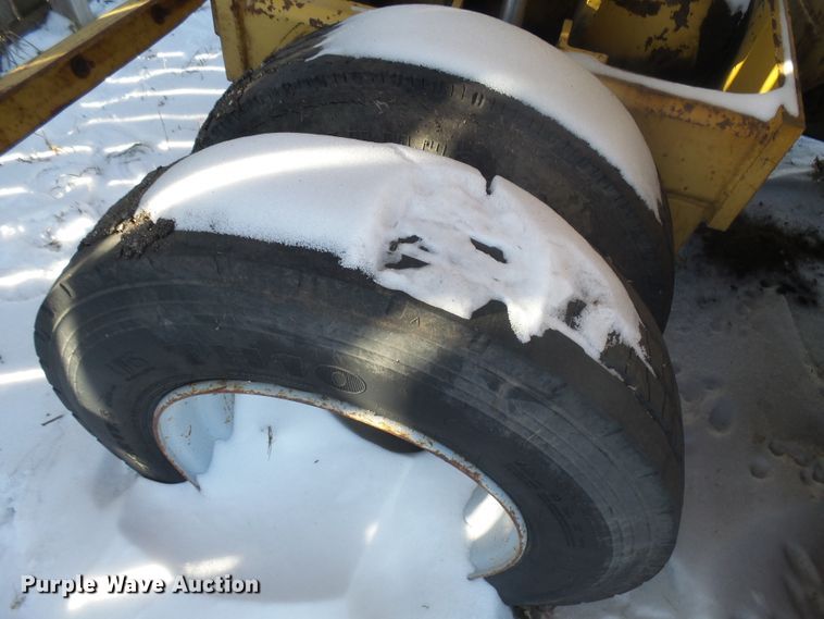 image for item EF9610 1998 Remax 4000 reclaimer