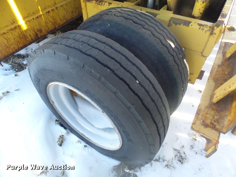 image for item EF9610 1998 Remax 4000 reclaimer