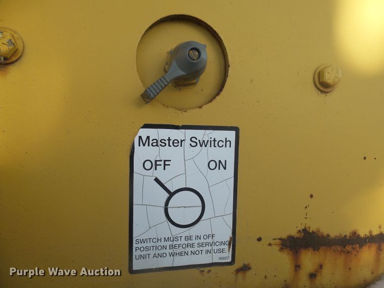 image for item EF9610 1998 Remax 4000 reclaimer