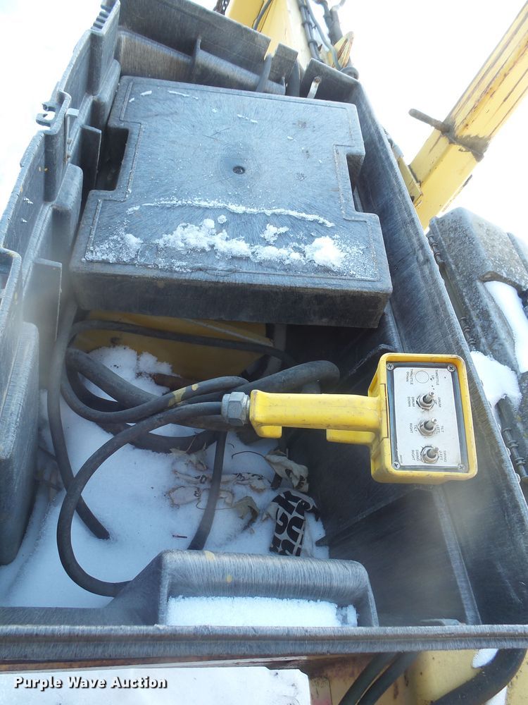 image for item EF9610 1998 Remax 4000 reclaimer