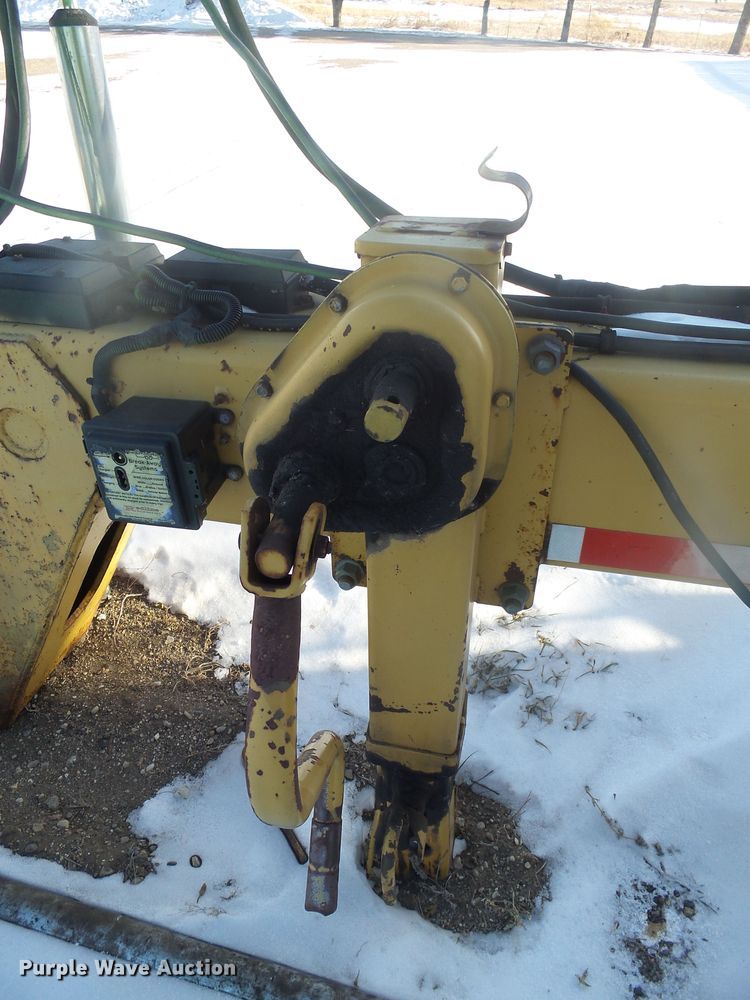 image for item EF9610 1998 Remax 4000 reclaimer