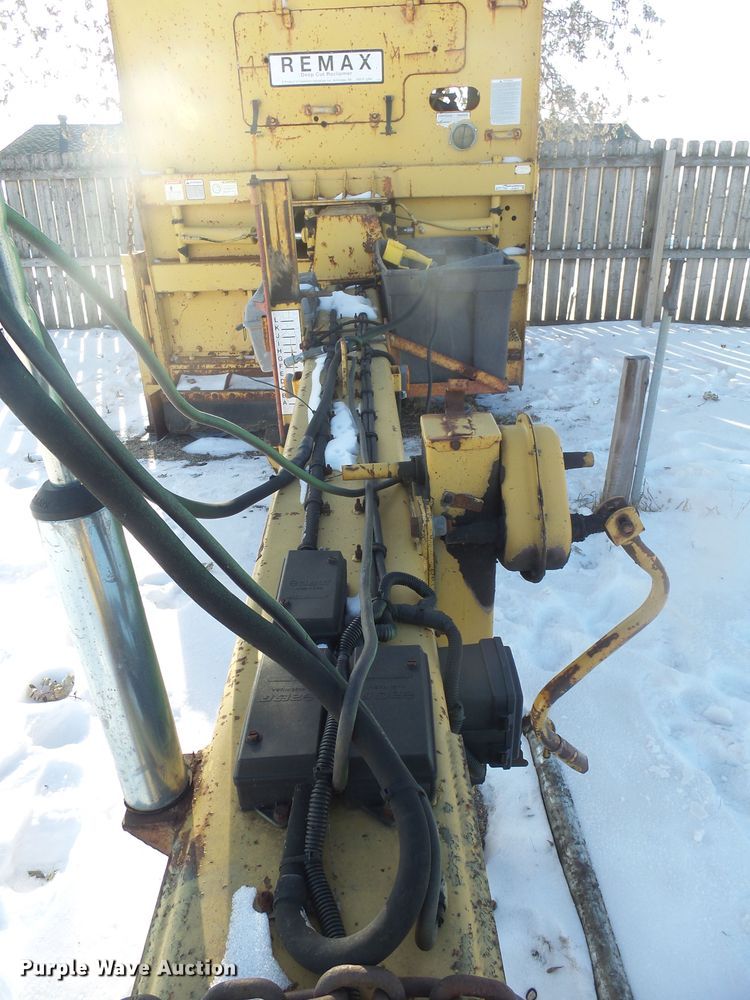 image for item EF9610 1998 Remax 4000 reclaimer