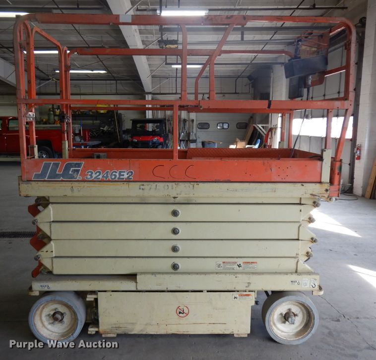 image for item ER9818 JLG 3246E2 scissor lift