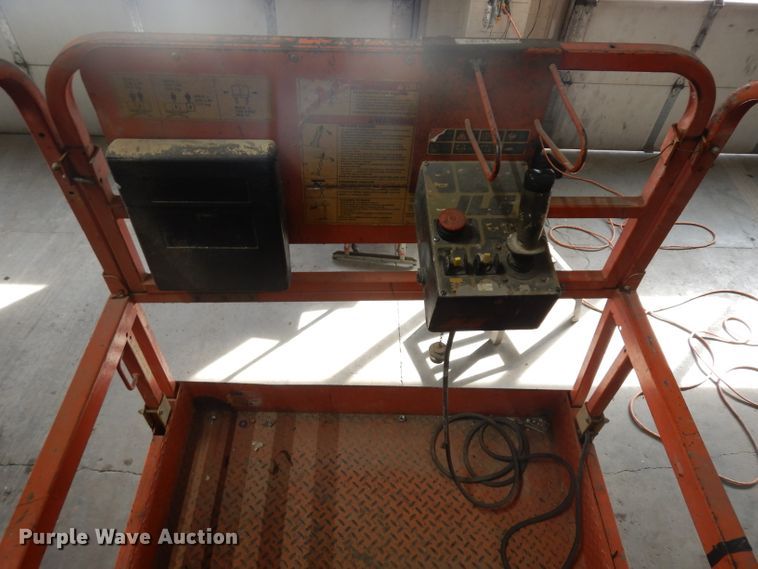 image for item ER9818 JLG 3246E2 scissor lift