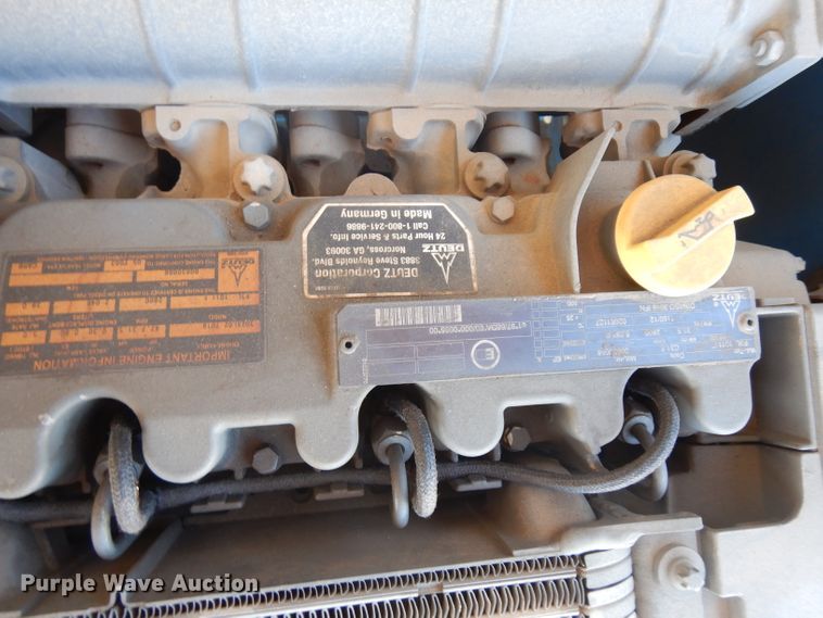 image for item ER9825 2004 Genie S40 boom lift