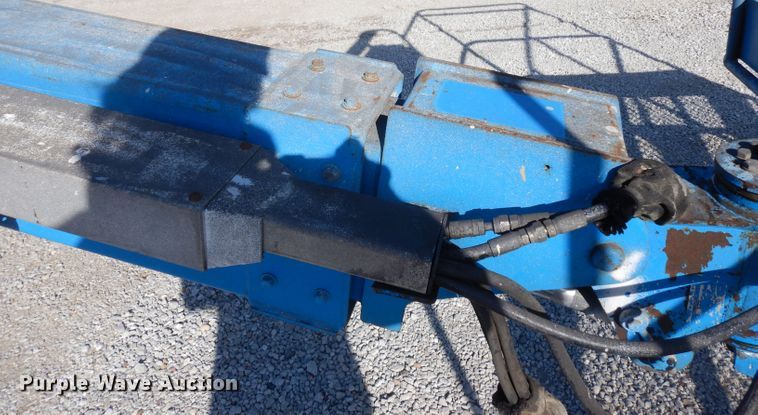 image for item ER9825 2004 Genie S40 boom lift