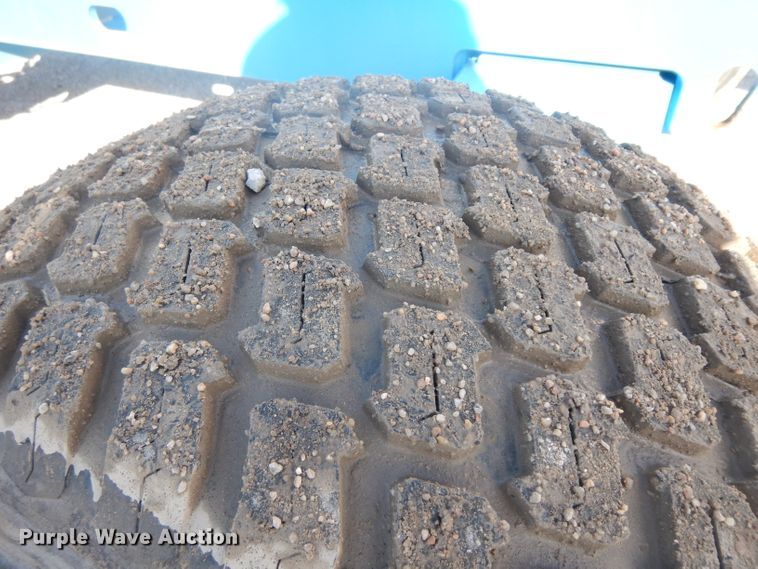 image for item ER9825 2004 Genie S40 boom lift