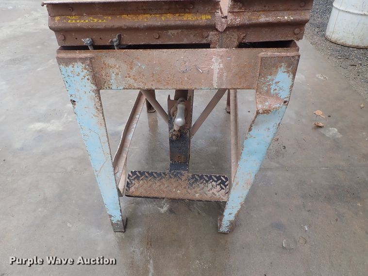 image for item FF9322 (3) masonry saws