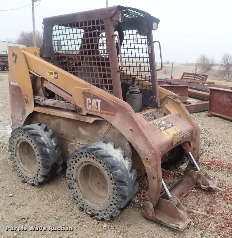 image for item FF9328 2002 Caterpillar 236 skid steer