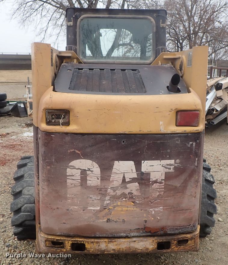 image for item FF9328 2002 Caterpillar 236 skid steer