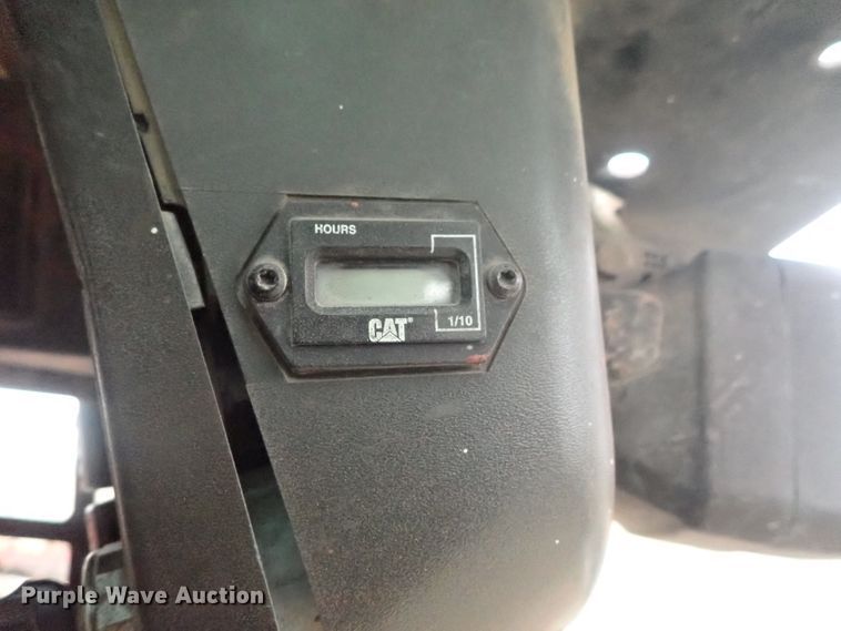 image for item FF9328 2002 Caterpillar 236 skid steer