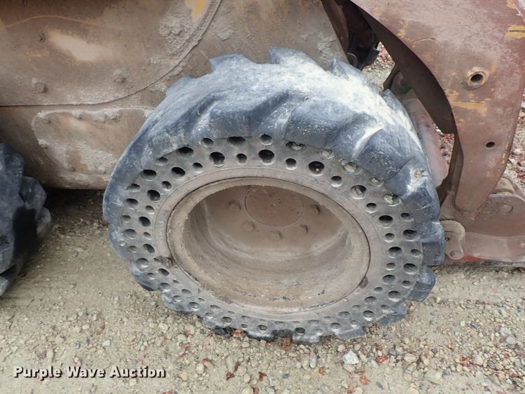 image for item FF9328 2002 Caterpillar 236 skid steer