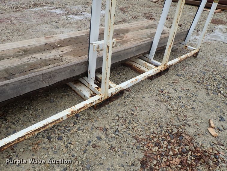 image for item FF9329 (4) L-racks