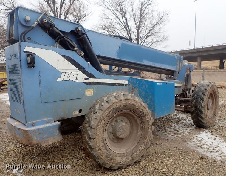 image for item FF9330 2006 SkyTrak 8042 telehandler