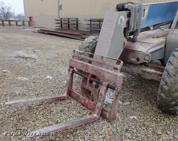 image for item FF9330 2006 SkyTrak 8042 telehandler