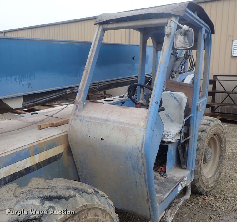 image for item FF9330 2006 SkyTrak 8042 telehandler