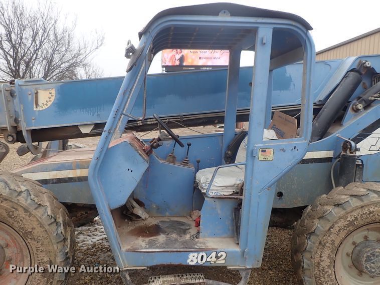 image for item FF9330 2006 SkyTrak 8042 telehandler