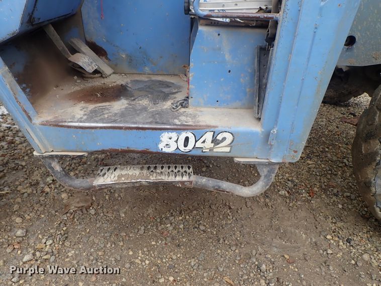 image for item FF9330 2006 SkyTrak 8042 telehandler