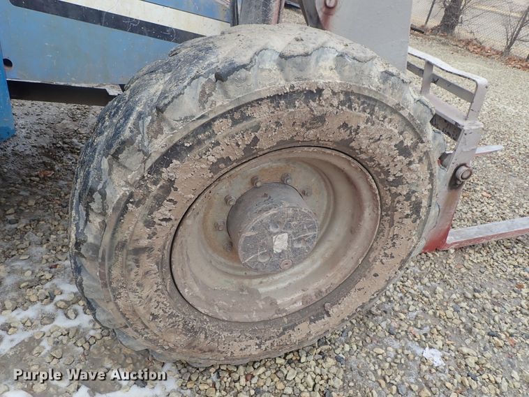 image for item FF9330 2006 SkyTrak 8042 telehandler