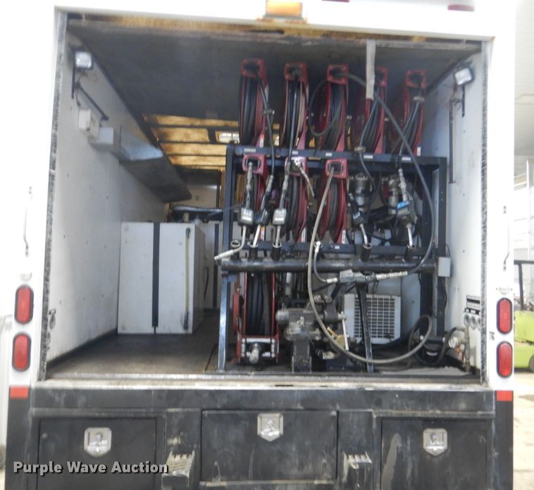 image for item FU9058 1997 Freightliner FL70 lube box truck