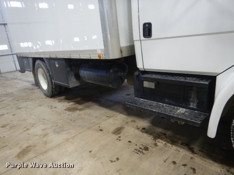 image for item FU9058 1997 Freightliner FL70 lube box truck