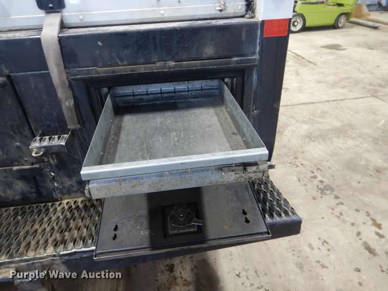 image for item FU9058 1997 Freightliner FL70 lube box truck