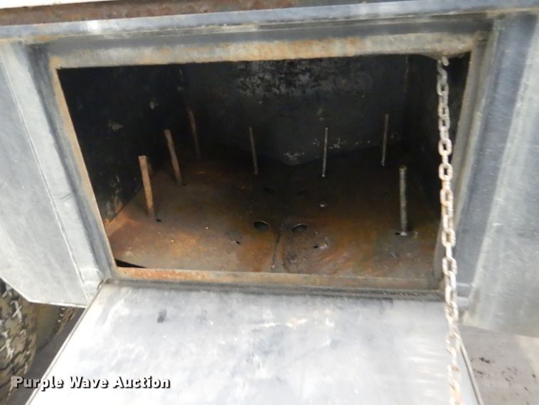 image for item FU9058 1997 Freightliner FL70 lube box truck