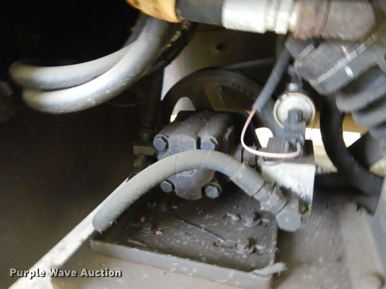 image for item FU9058 1997 Freightliner FL70 lube box truck