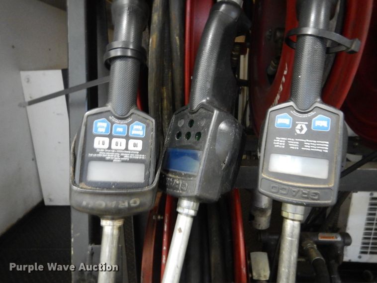 image for item FU9058 1997 Freightliner FL70 lube box truck