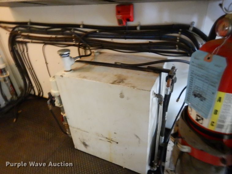 image for item FU9058 1997 Freightliner FL70 lube box truck