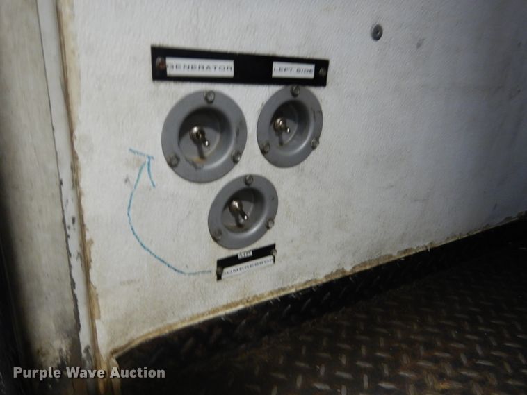 image for item FU9058 1997 Freightliner FL70 lube box truck