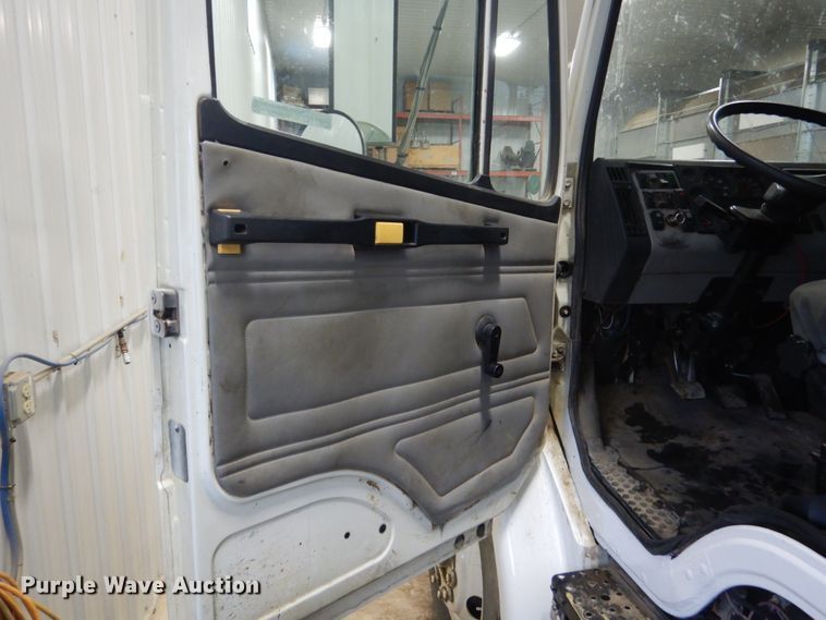 image for item FU9058 1997 Freightliner FL70 lube box truck