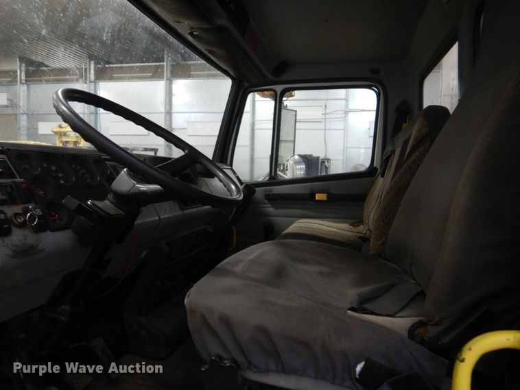 image for item FU9058 1997 Freightliner FL70 lube box truck