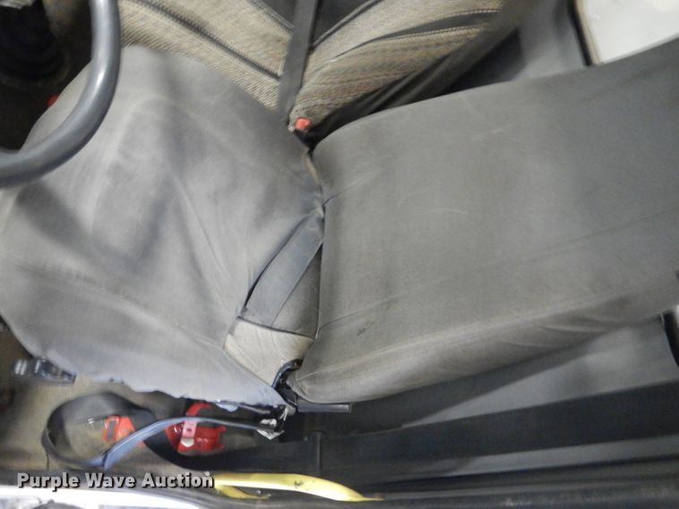 image for item FU9058 1997 Freightliner FL70 lube box truck