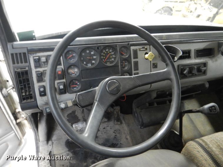 image for item FU9058 1997 Freightliner FL70 lube box truck