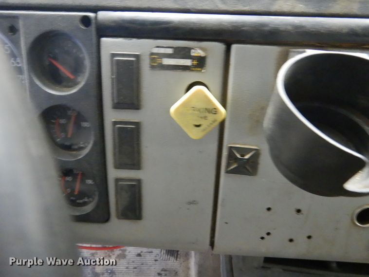 image for item FU9058 1997 Freightliner FL70 lube box truck