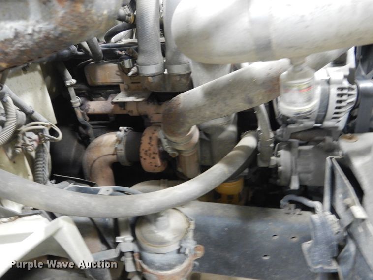 image for item FU9058 1997 Freightliner FL70 lube box truck