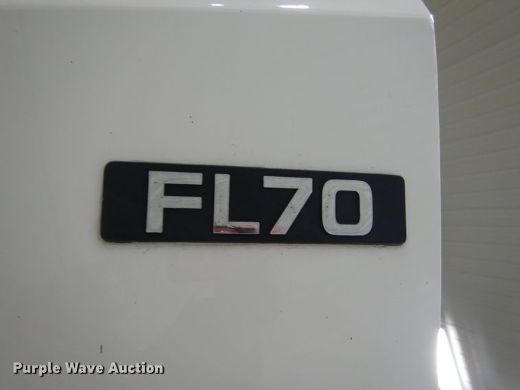 image for item FU9058 1997 Freightliner FL70 lube box truck