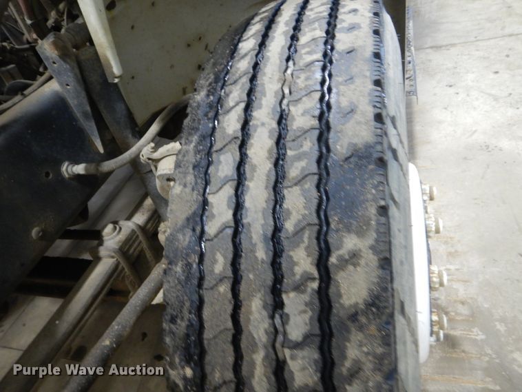 image for item FU9058 1997 Freightliner FL70 lube box truck