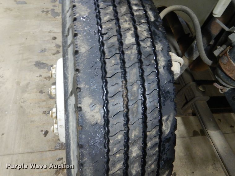 image for item FU9058 1997 Freightliner FL70 lube box truck