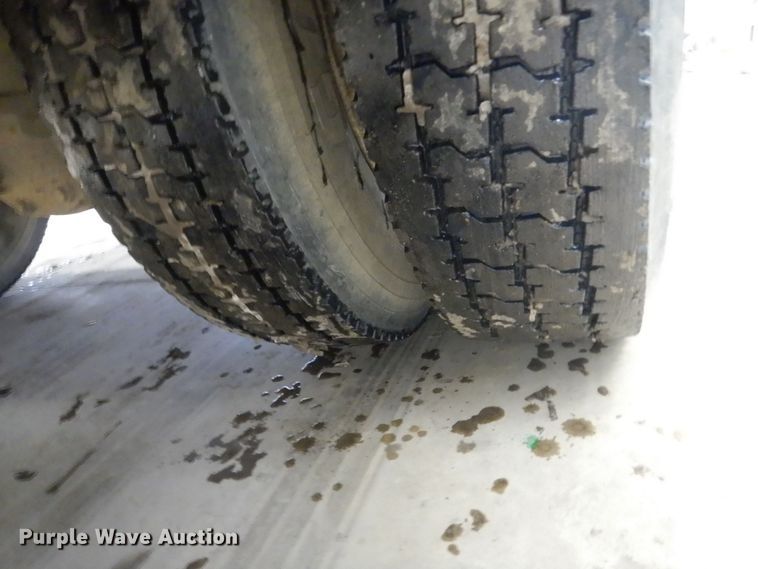 image for item FU9058 1997 Freightliner FL70 lube box truck