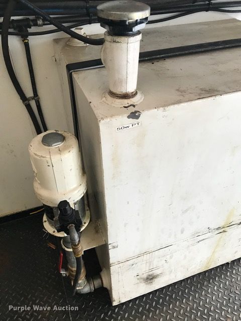 image for item FU9058 1997 Freightliner FL70 lube box truck