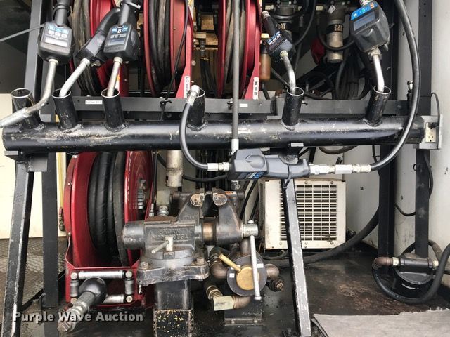 image for item FU9058 1997 Freightliner FL70 lube box truck